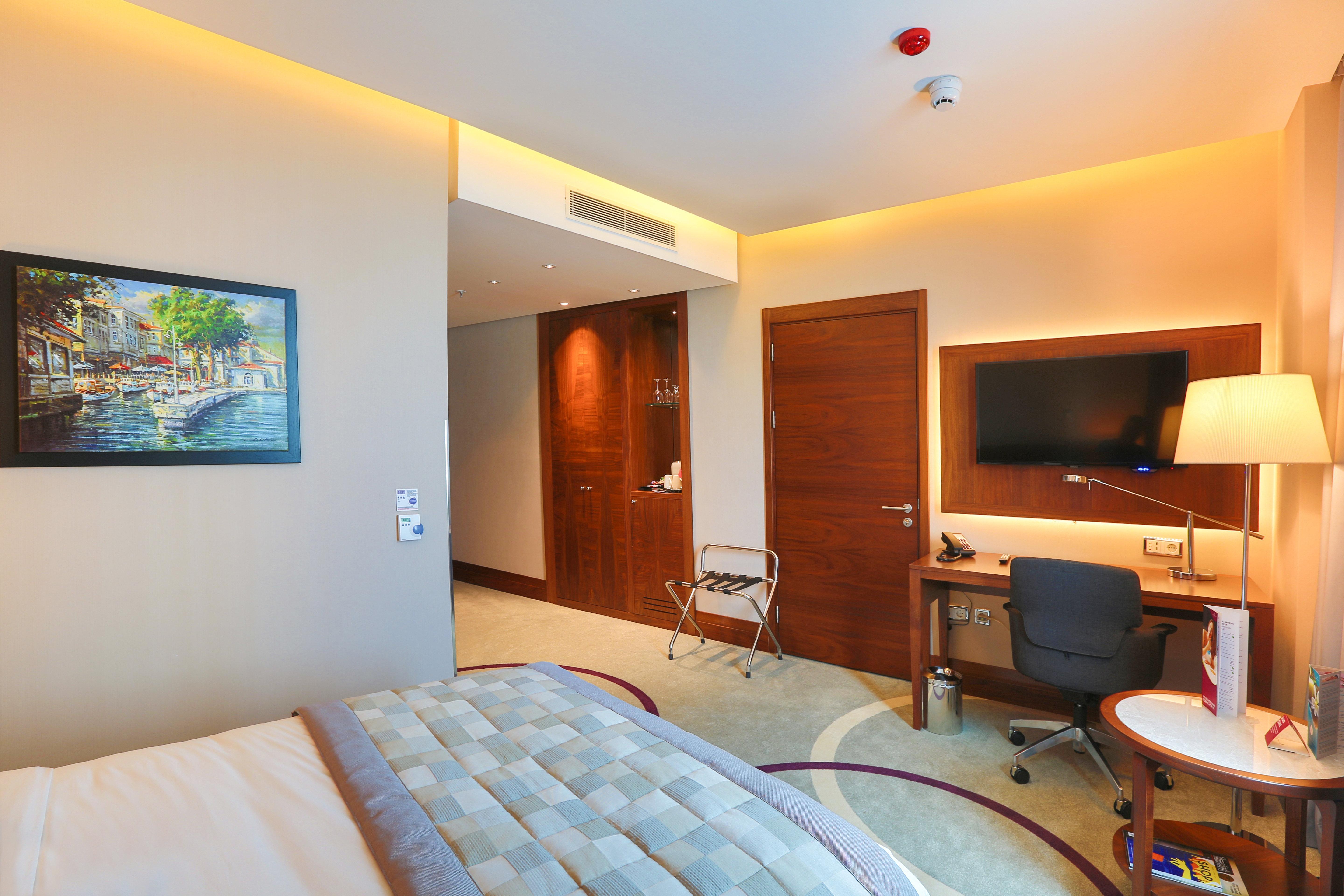 Crowne Plaza Istanbul Oryapark By Ihg — Photos 1